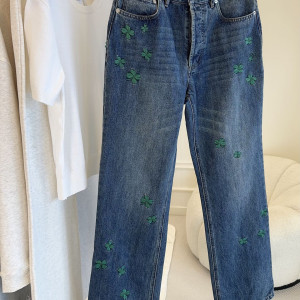 Dior 2026 클로버 자수 데님 팬츠