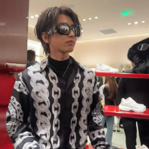 체인 패턴 블랙 후드집업