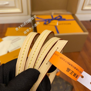 루이비통 베이지 레더 벨트